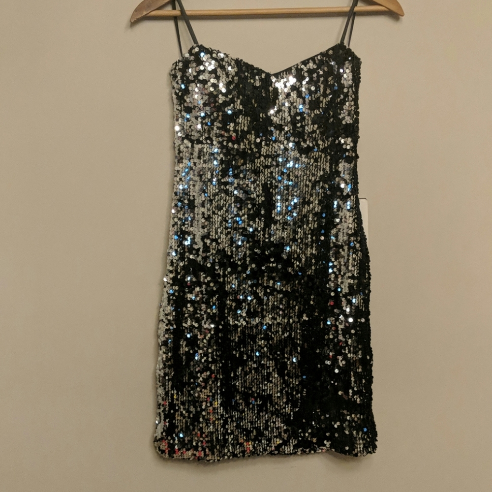 NWT sparkly sequins strapless mini dress